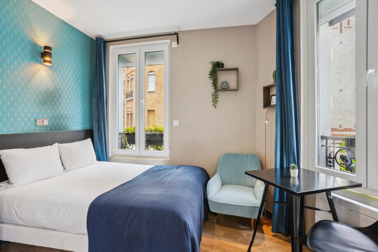 Aurmat - - - - Paris 3*
