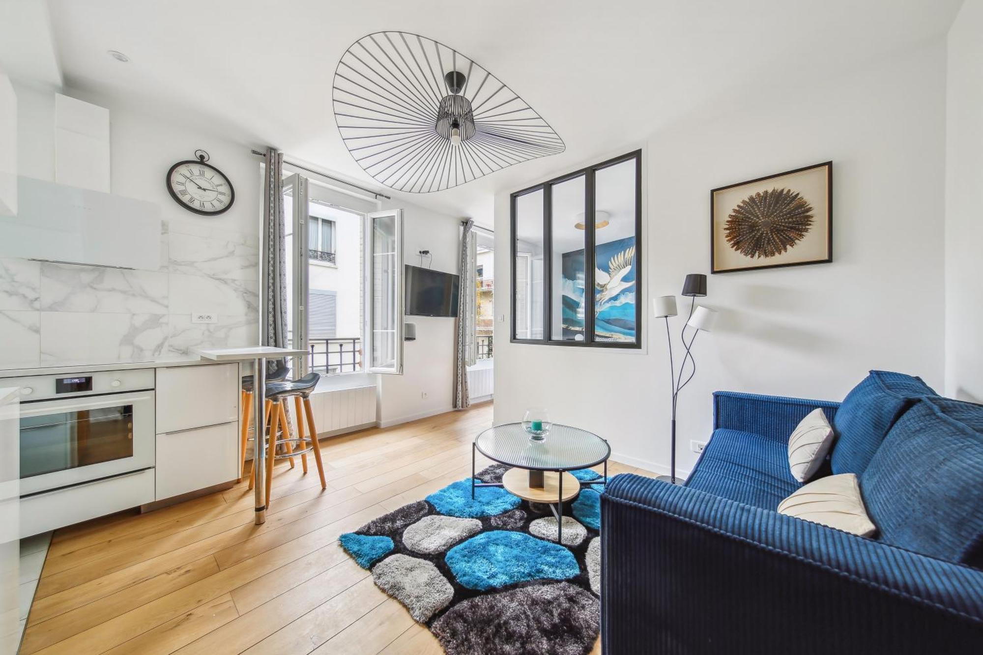 Aurmat - - - - Paris 3*